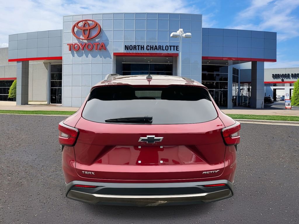 Used 2024 Chevrolet Trax ACTIV w/ Sunroof Package image 9