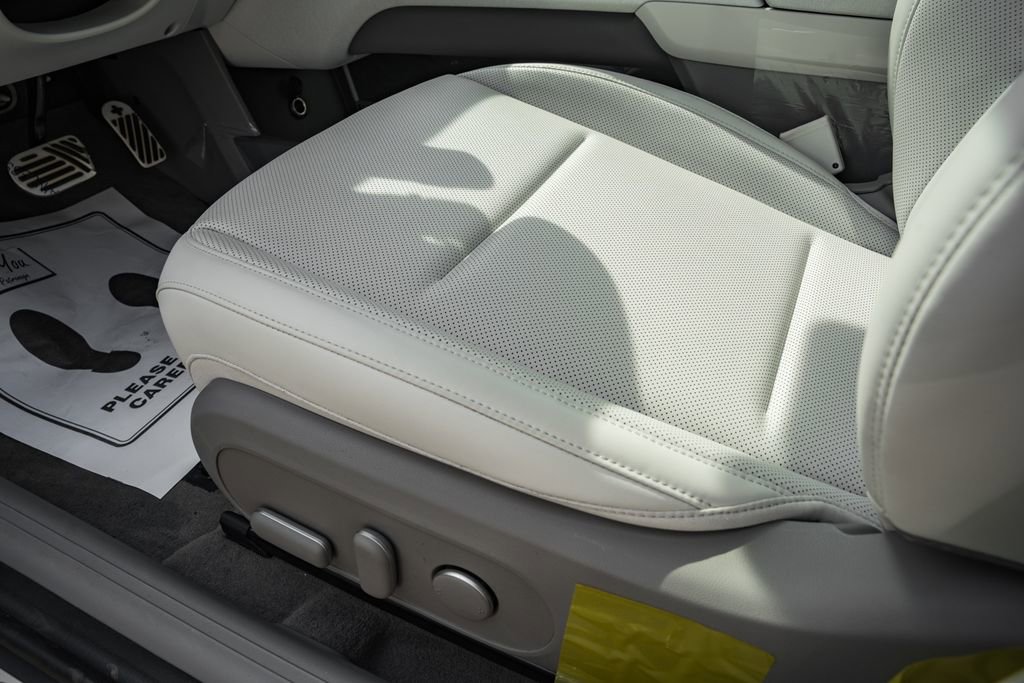 New 2024 Hyundai Ioniq 6 Limited image 33