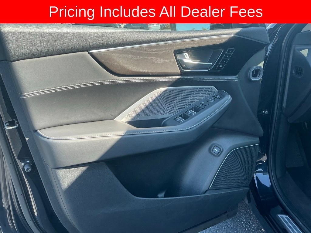 Certified 2024 Acura MDX w/ Advance Package AWD/4WD image 9