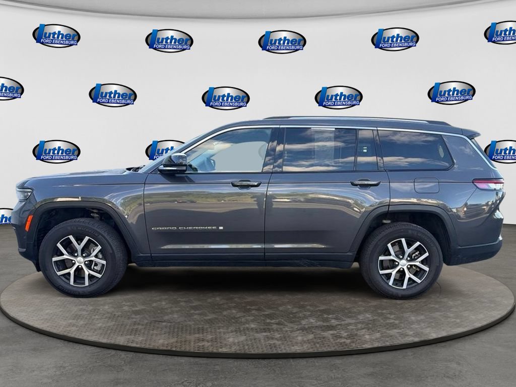 Used 2023 Jeep Grand Cherokee L Limited w/ Luxury Tech Group II AWD/4WD image 2