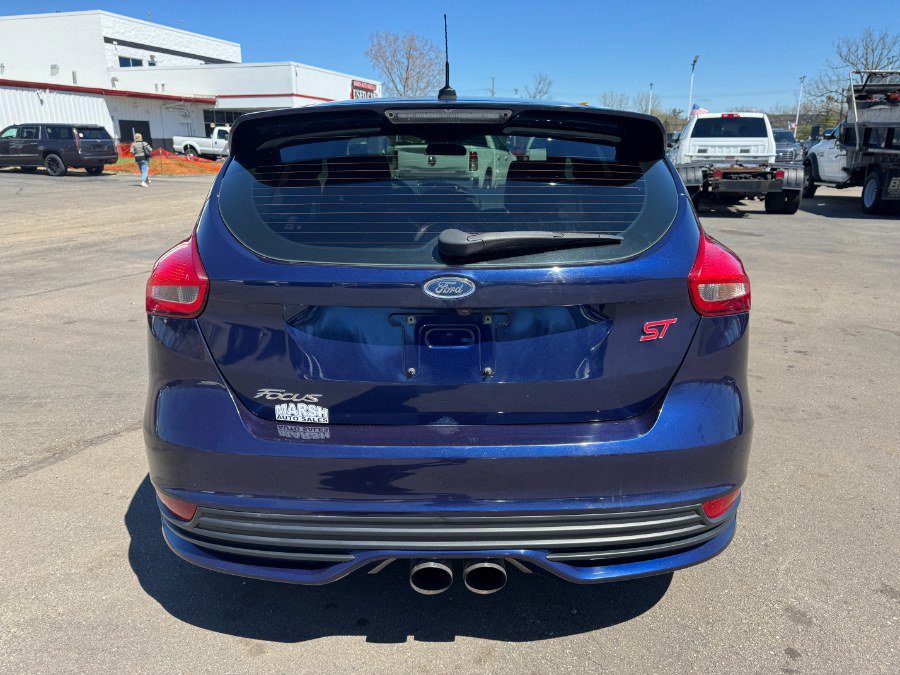 Used 2016 Ford Focus ST w/ Equipment Group 401A FWD image 4