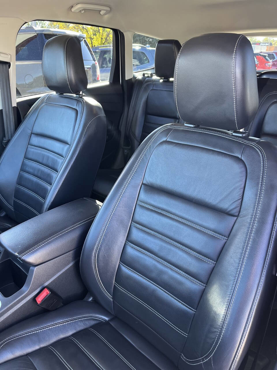 Used 2019 Ford Escape Titanium image 17