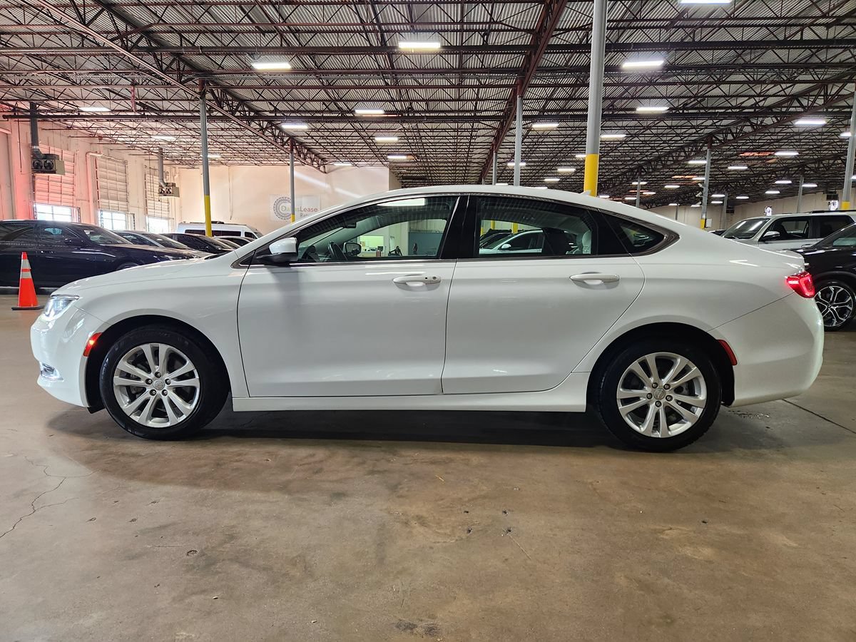 Used 2017 Chrysler 200 Limited Platinum FWD image 7