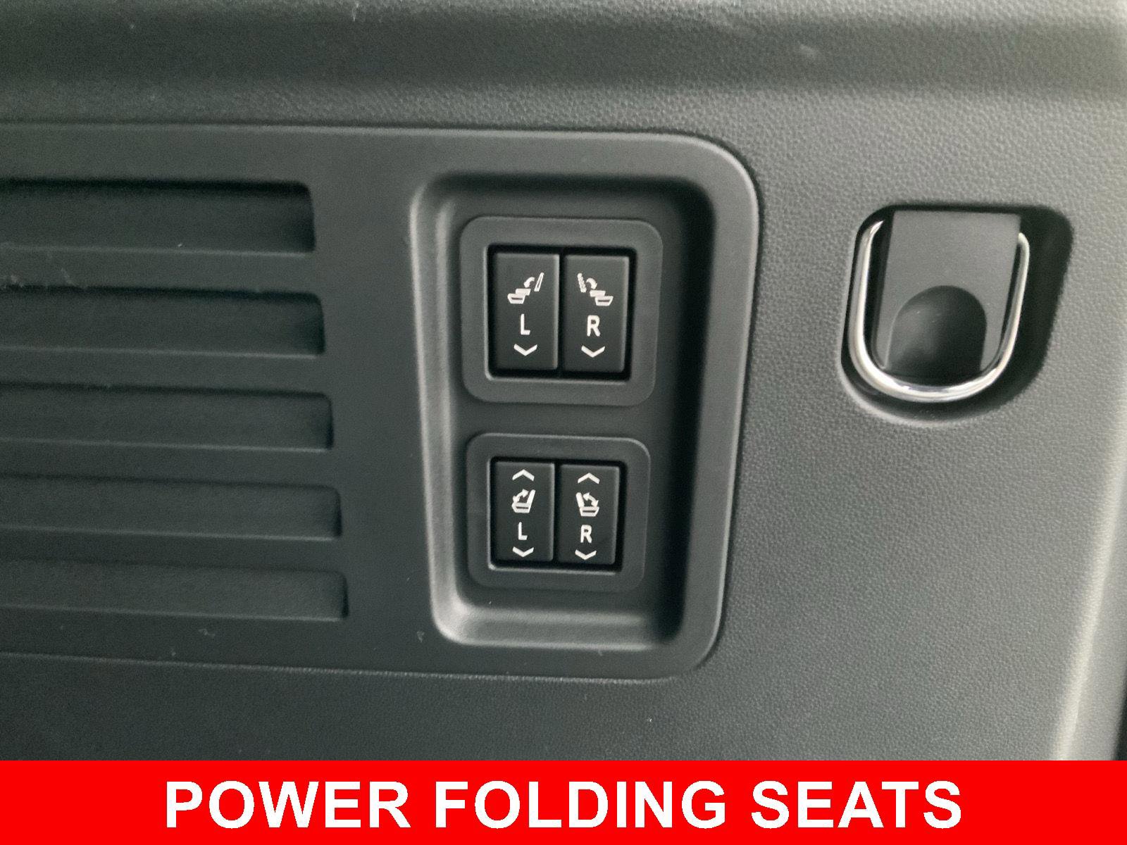 New 2026 Chevrolet Traverse RS w/ LPO, Floor Liner Package image 13