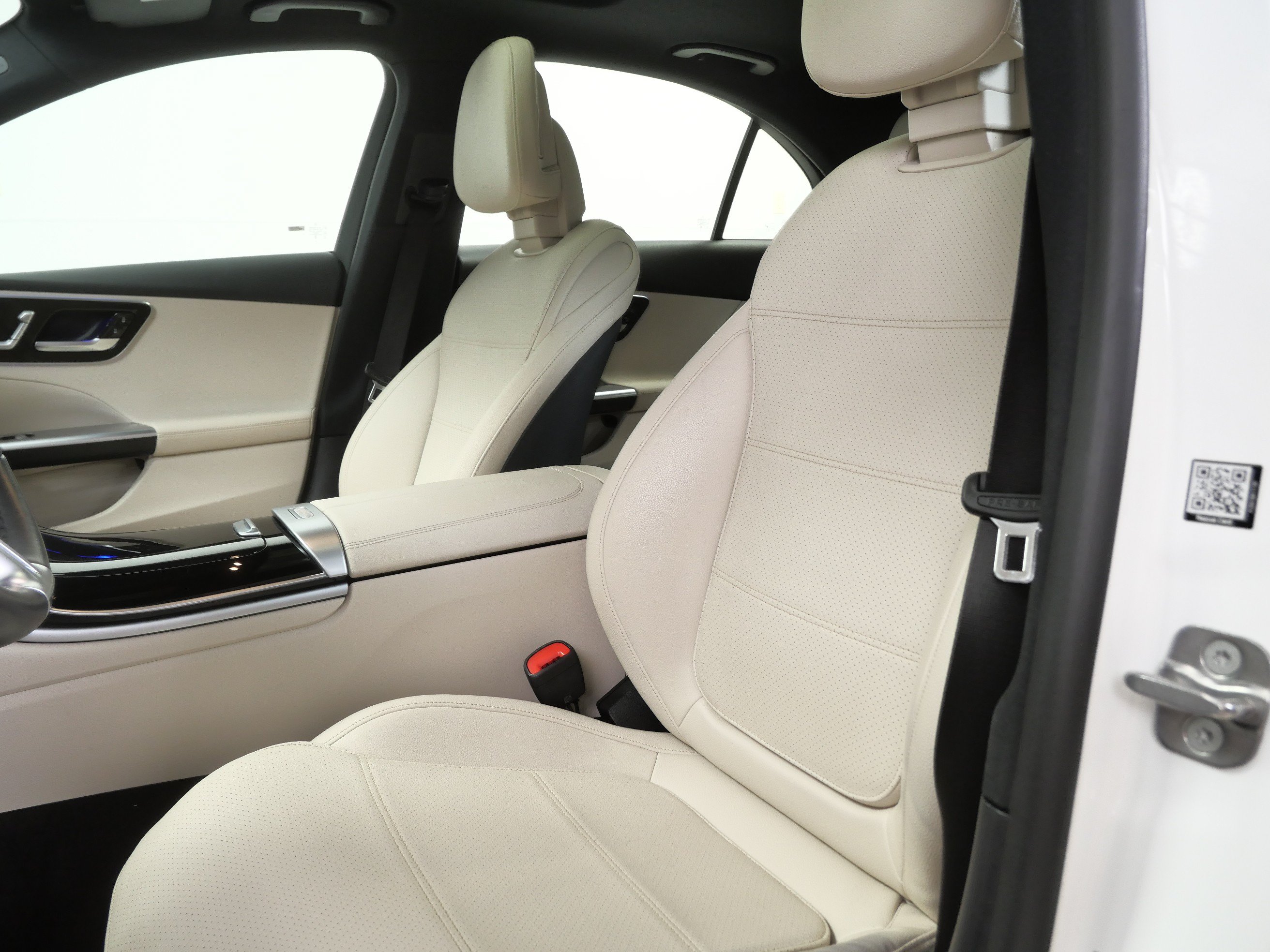 Certified 2023 Mercedes-Benz C 300 4MATIC Sedan image 15