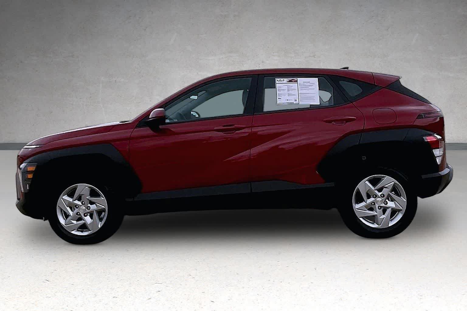 Used 2024 Hyundai Kona SE AWD/4WD image 3