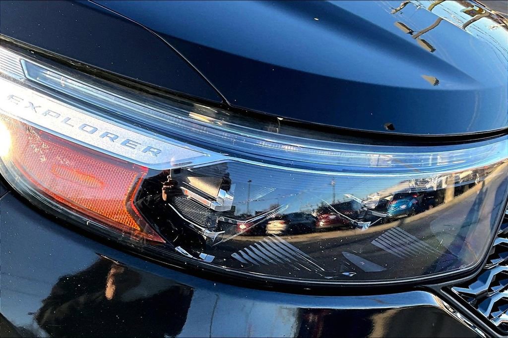 Used 2020 Ford Explorer ST image 30