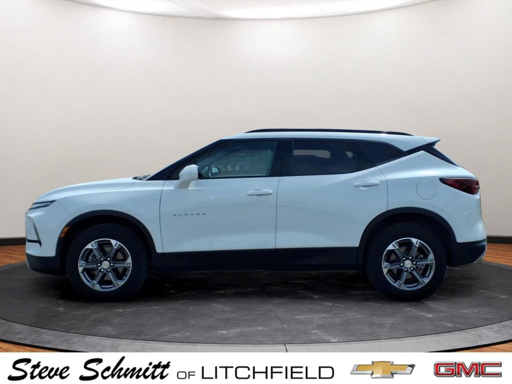 Certified 2024 Chevrolet Blazer LT w/ Convenience Package FWD image 2