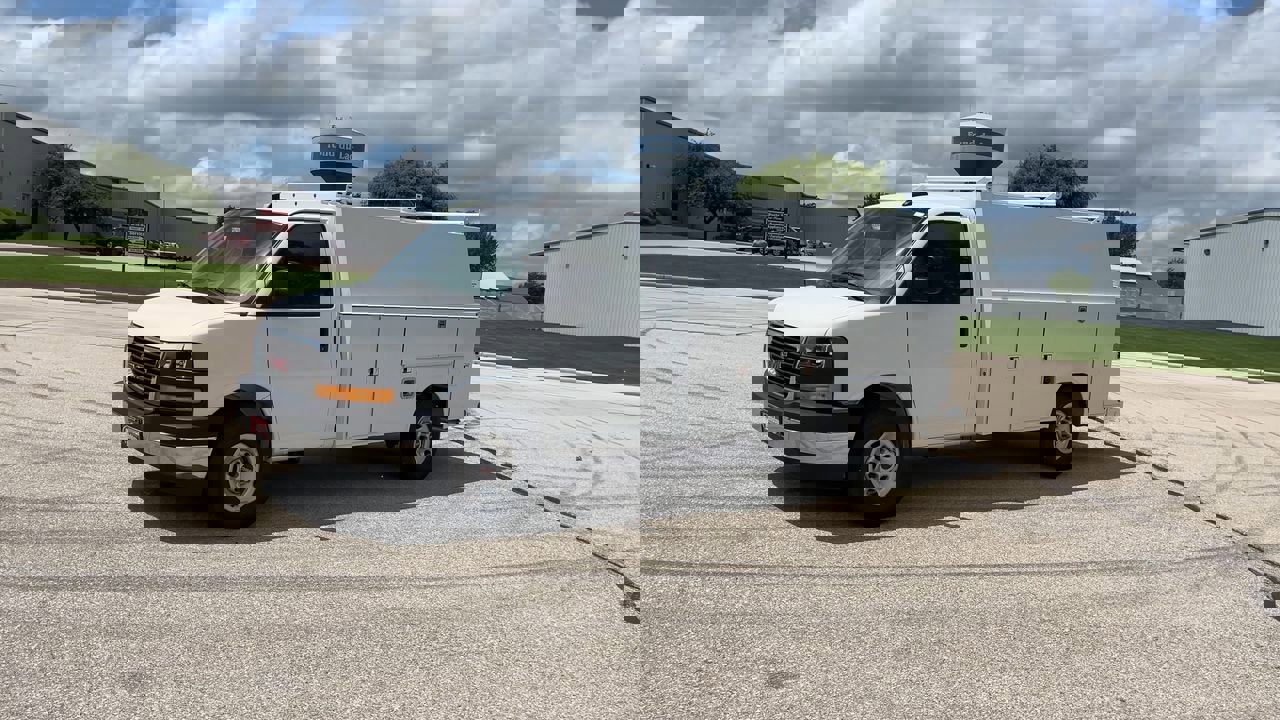 New 2025 GMC Savana 3500 w/ Power Convenience Package image 26