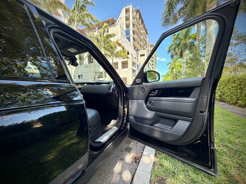 Used 2019 Land Rover Range Rover Supercharged AWD/4WD image 37