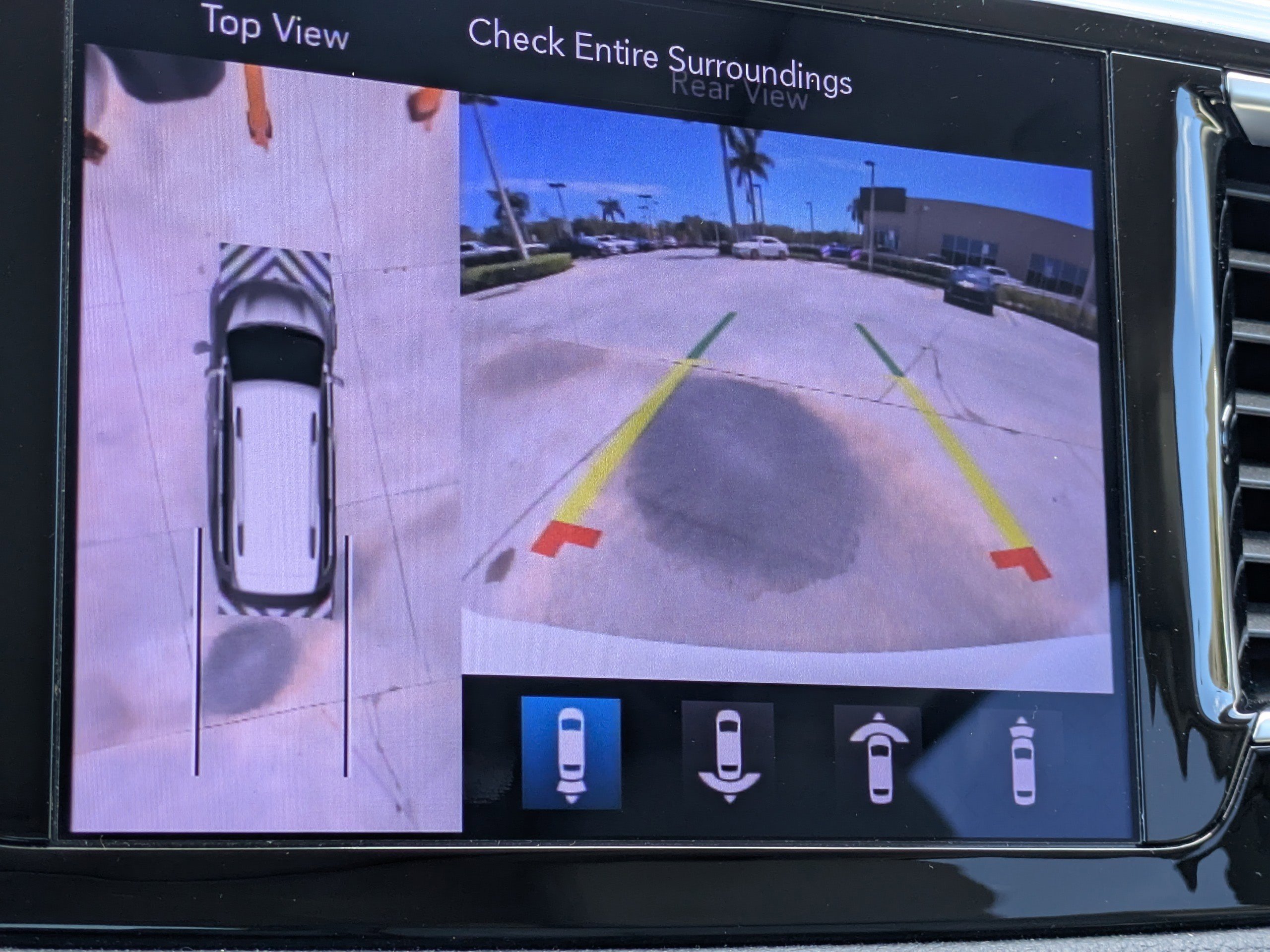 Used 2019 Chrysler Pacifica Limited w/ Advanced Safetytec Group image 28