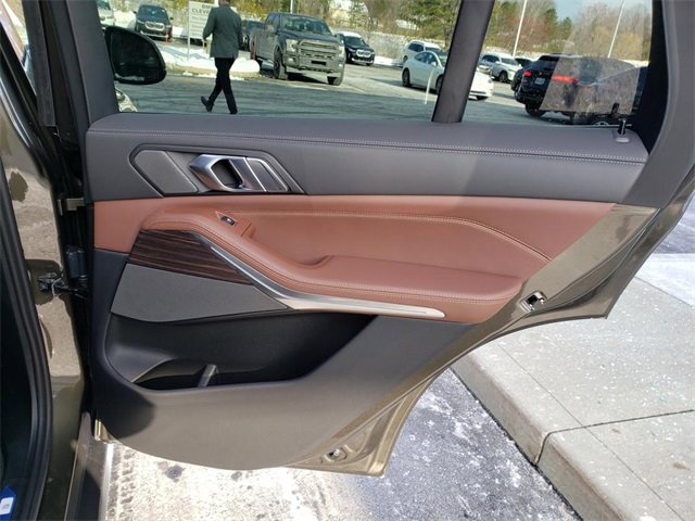 New 2026 BMW X5 xDrive50e w/ Premium Package image 16