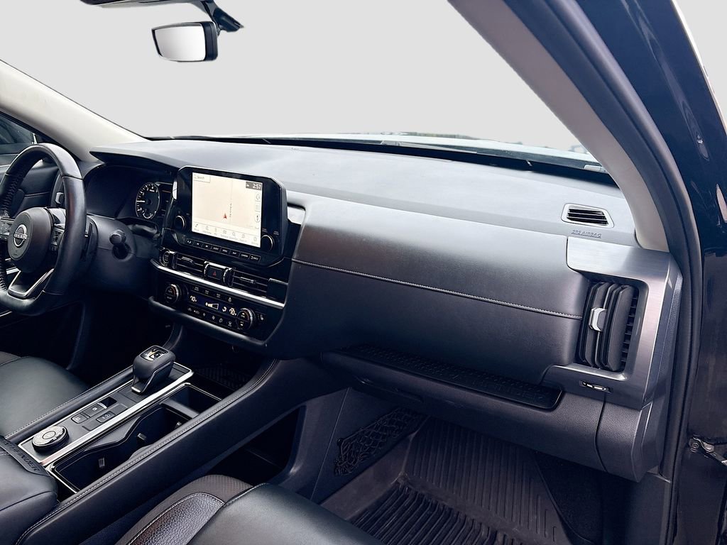 Used 2023 Nissan Pathfinder SL w/ Lighting Package (N92) image 30
