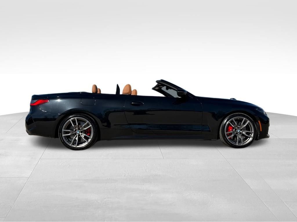 Used 2024 BMW 440i xDrive Convertible w/ Premium Package image 3