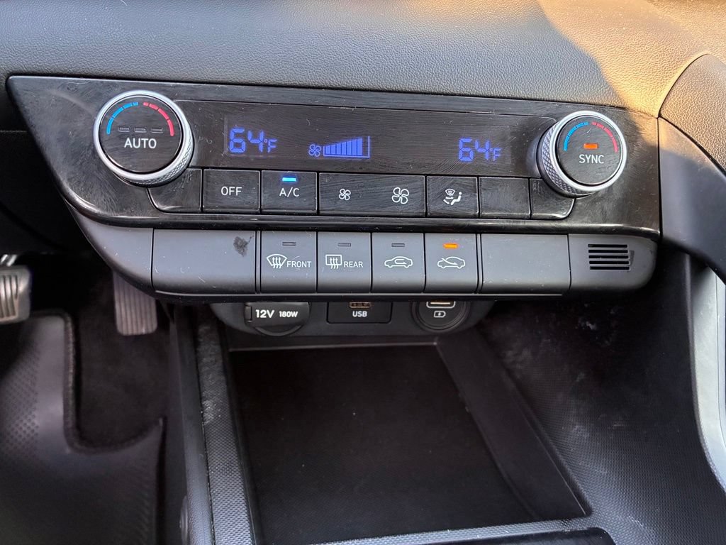 Used 2023 Hyundai Elantra SEL FWD image 33