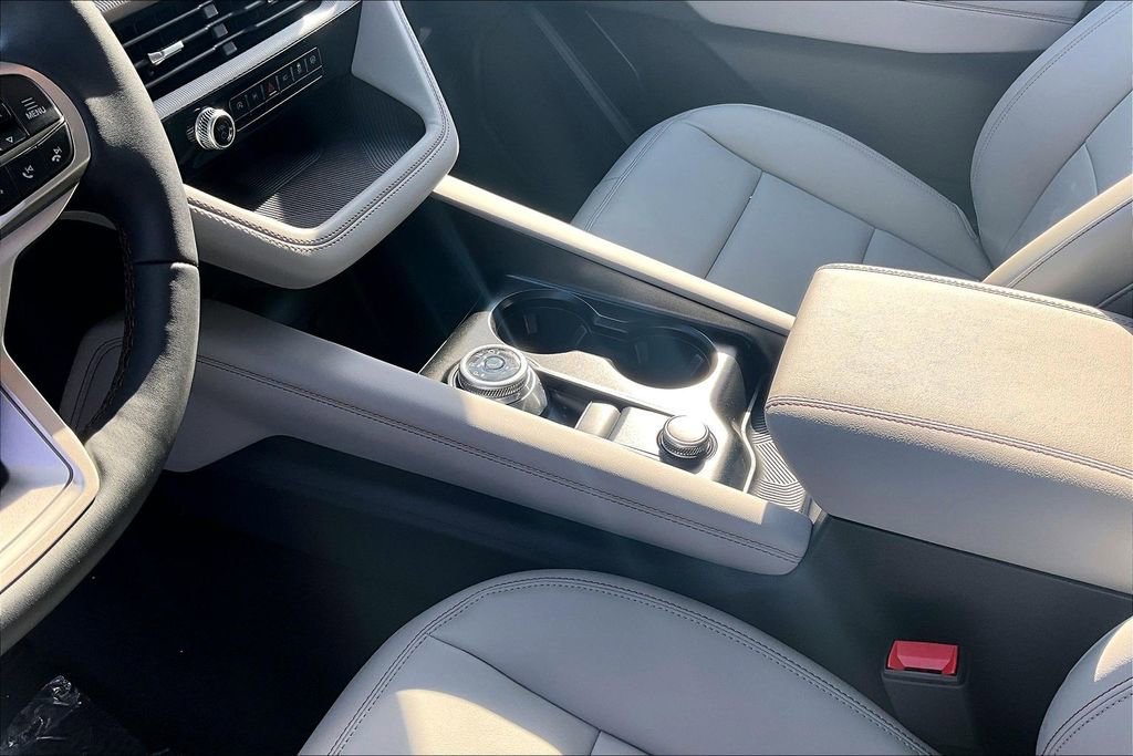 New 2026 Ford Explorer Active w/ Active Comfort Package RWD image 8