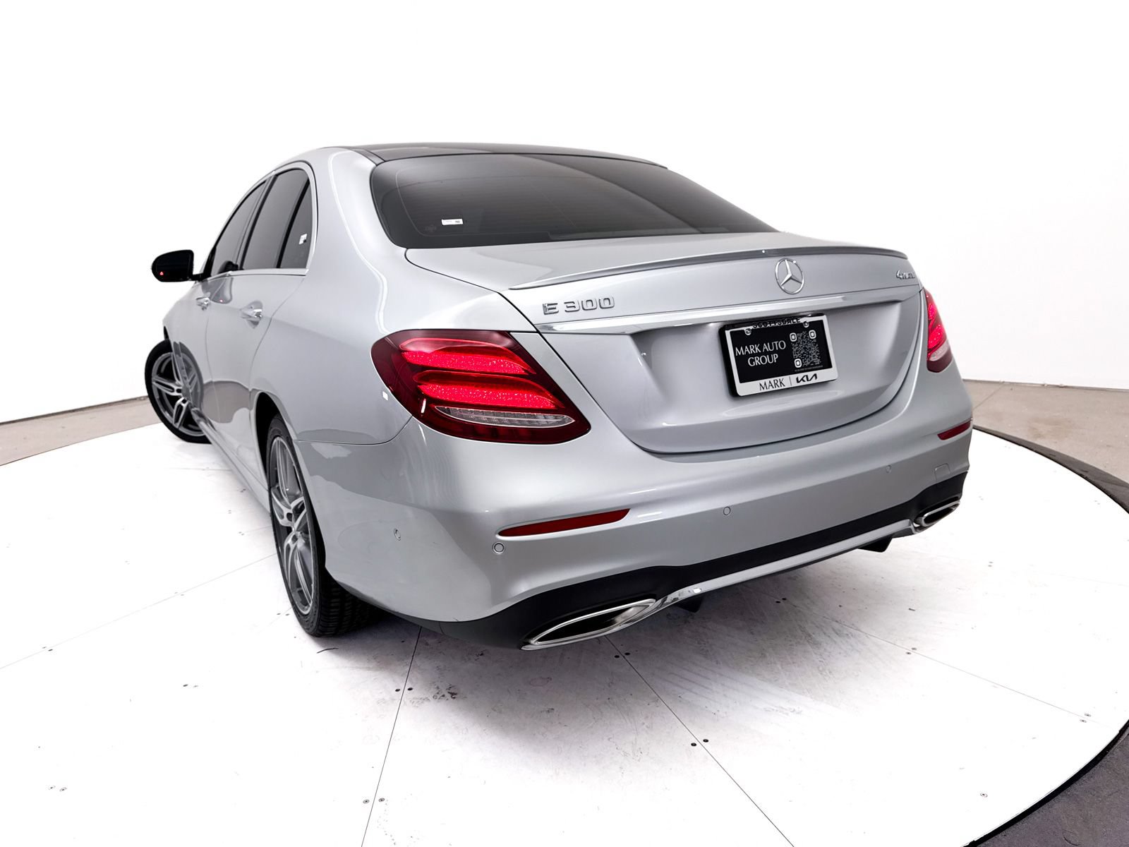 Used 2019 Mercedes-Benz E 300 4MATIC image 9