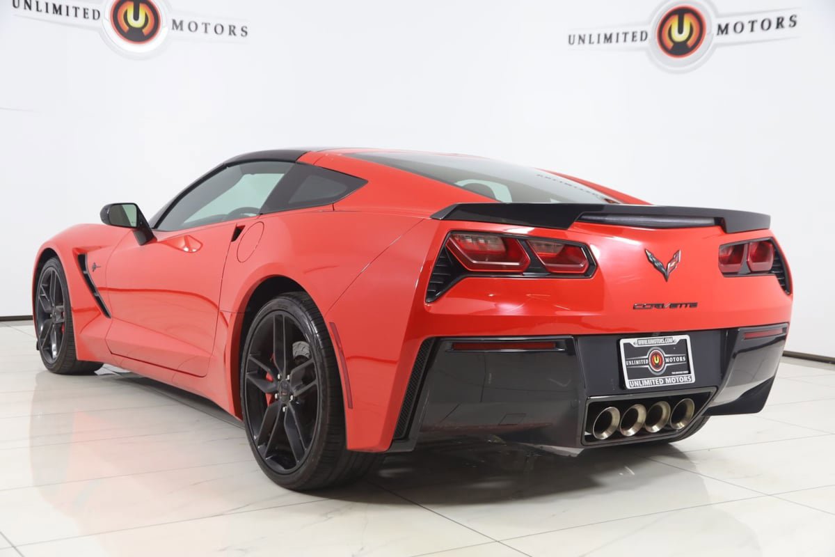 Used 2016 Chevrolet Corvette Stingray Coupe w/ 2LT Preferred Equipment Group RWD image 4