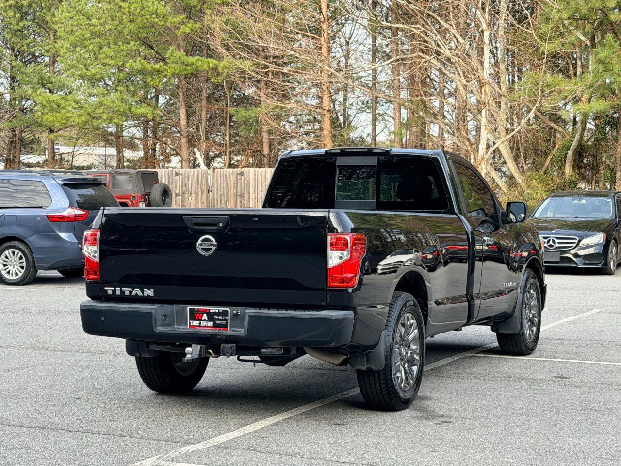 Used 2017 Nissan Titan S RWD image 4