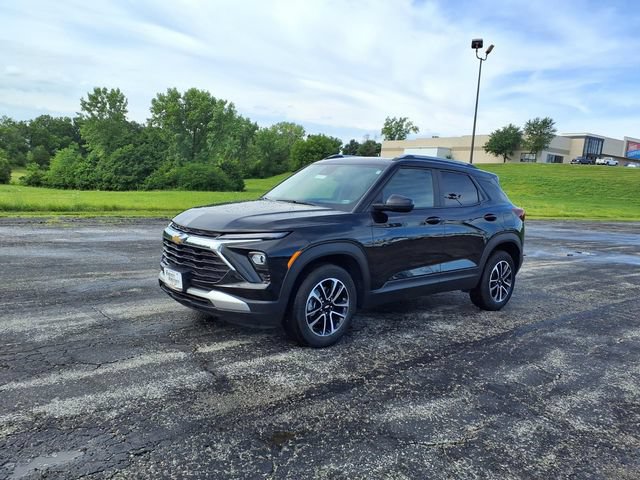 Used 2025 Chevrolet TrailBlazer LT AWD/4WD image 38