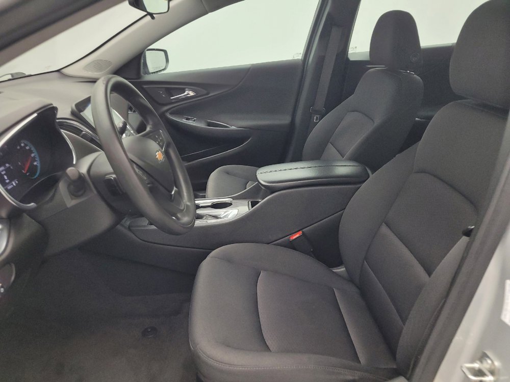 Used 2021 Chevrolet Malibu LT FWD image 17