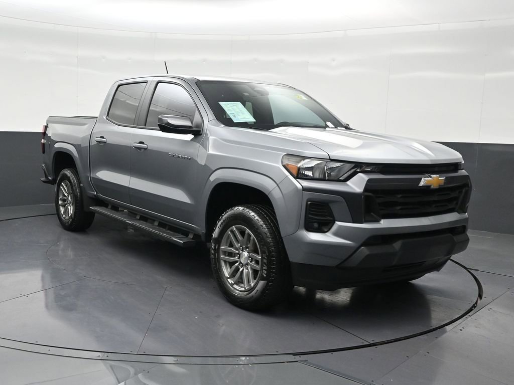 Used 2023 Chevrolet Colorado LT w/ LT Convenience Package image 8