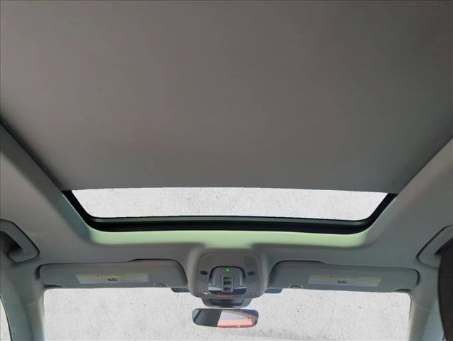 Used 2022 Audi Q8 Premium image 19