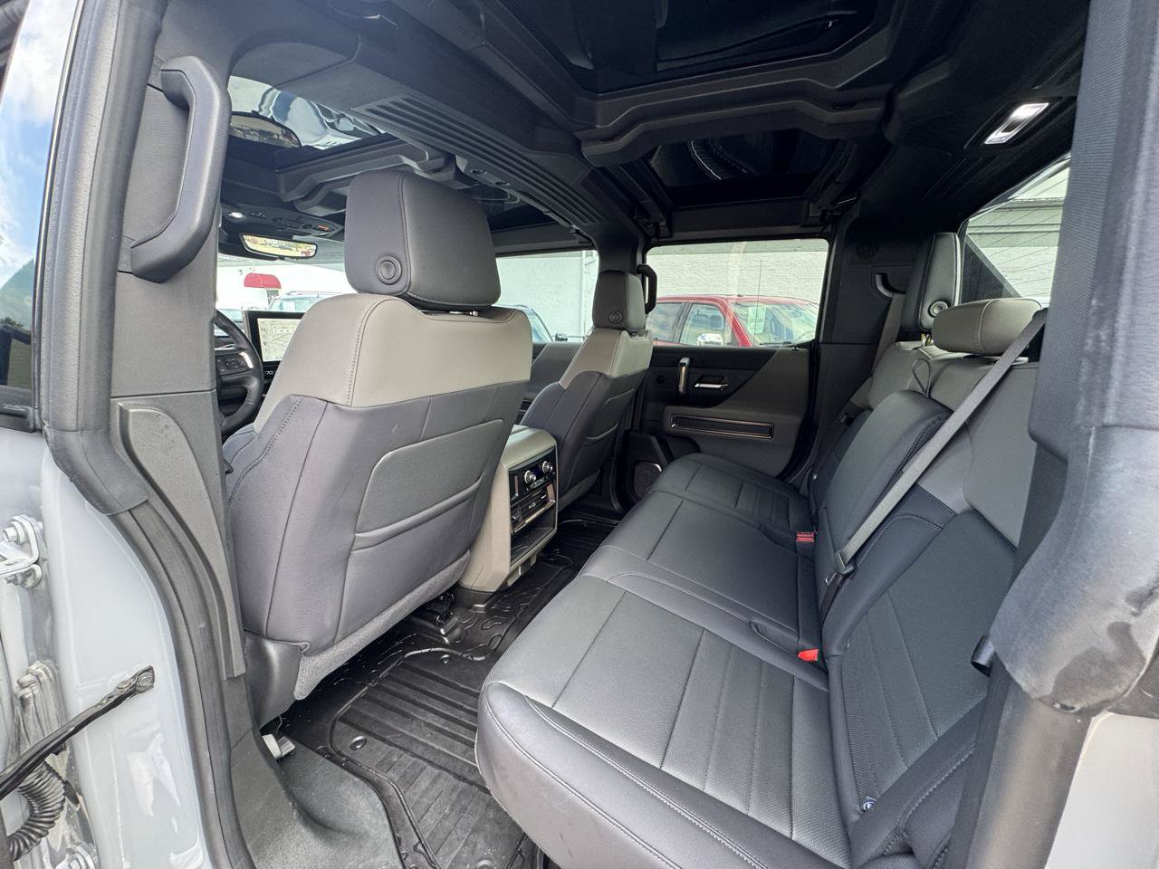 Used 2025 GMC Hummer EV 2X AWD/4WD image 18
