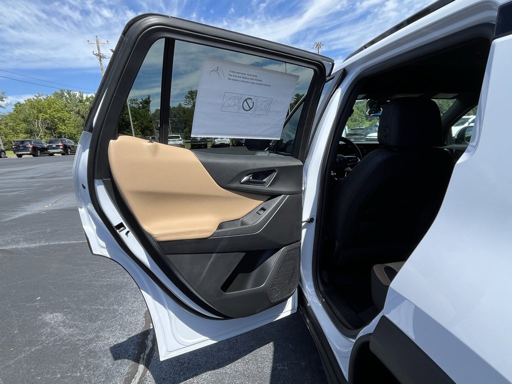 New 2026 Chevrolet Equinox ACTIV w/ Convenience Package III image 14