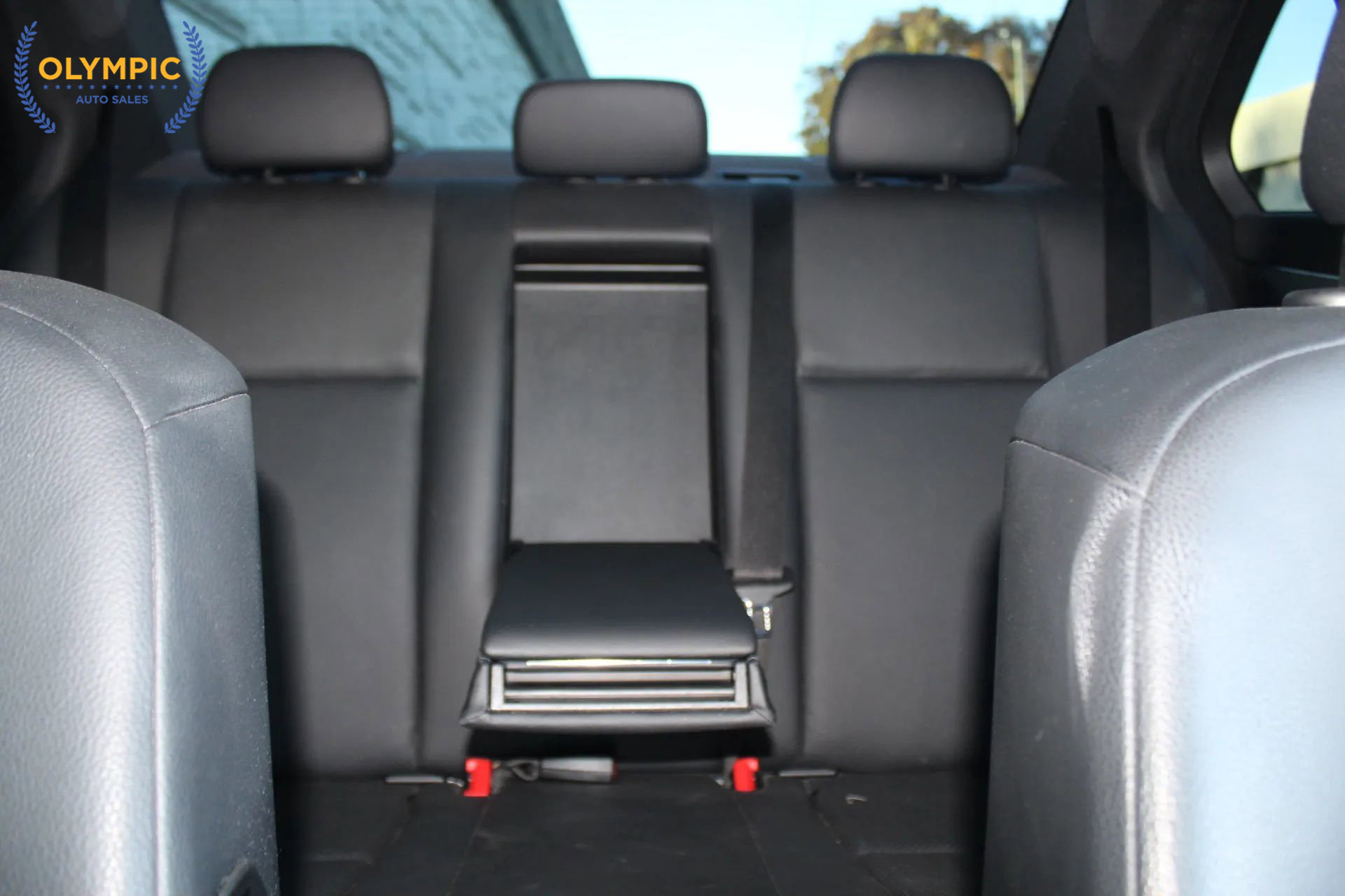 Used 2008 Mercedes-Benz C 300 Sedan w/ P1 Pkg image 39