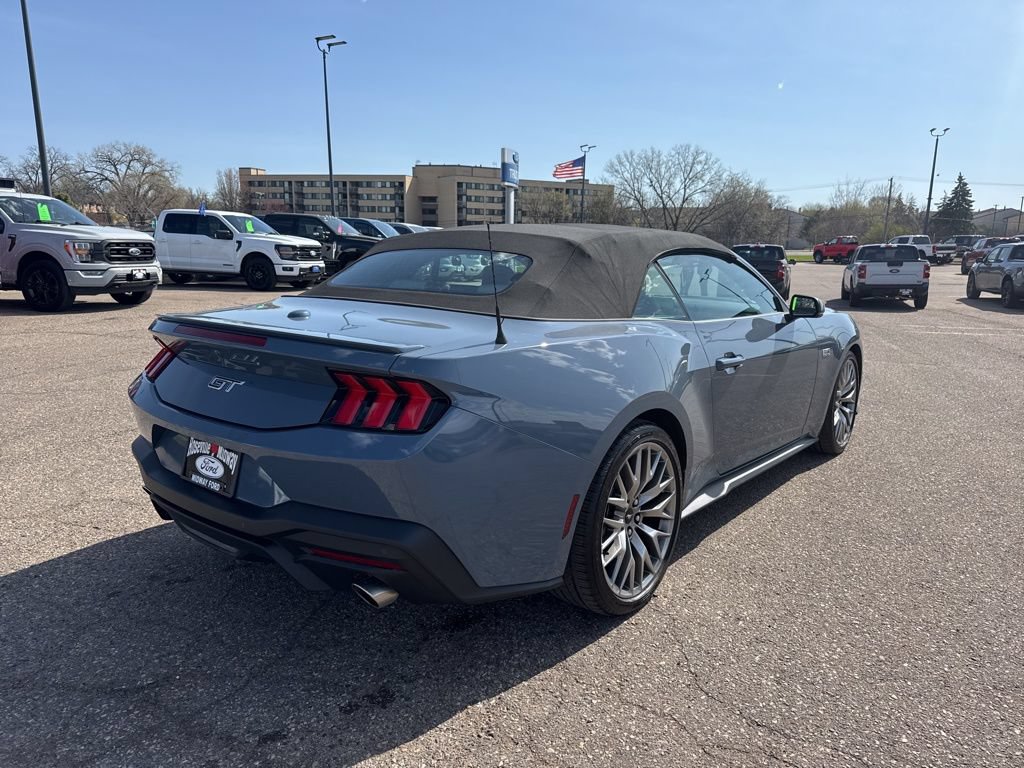 Used 2025 Ford Mustang GT Premium RWD image 8