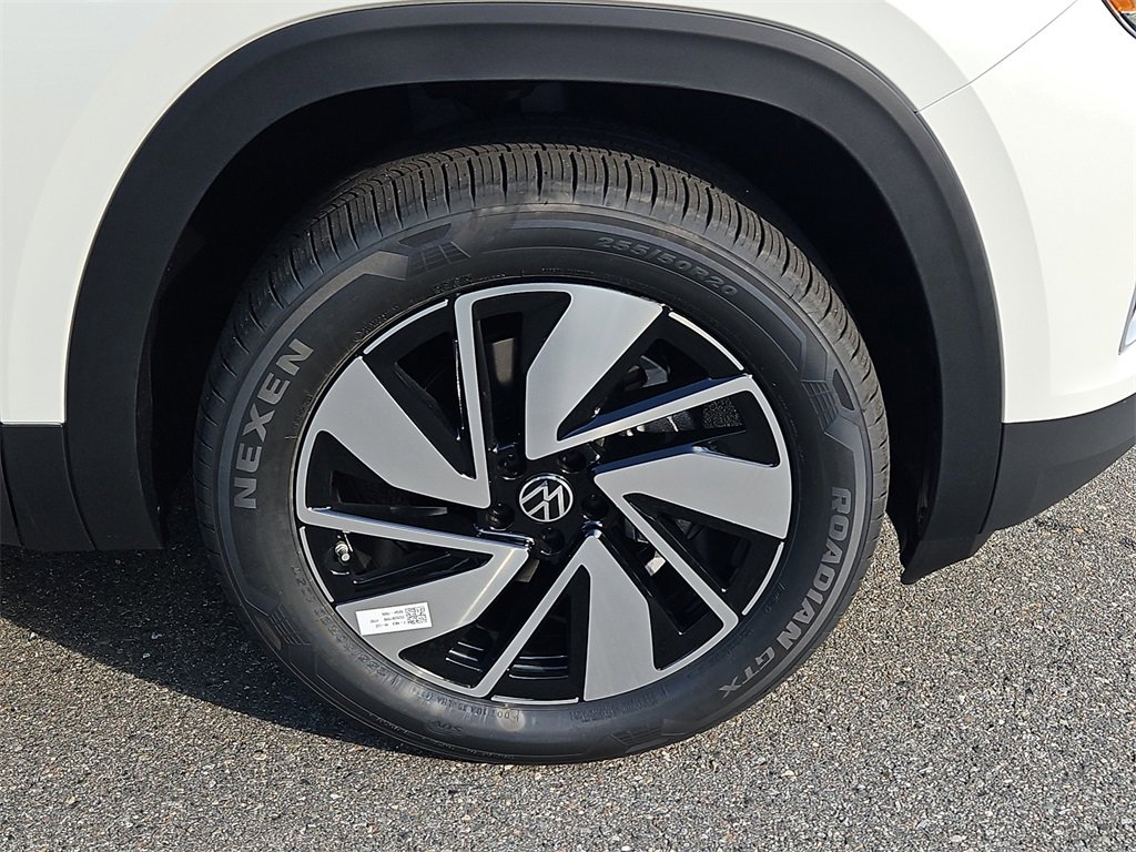 New 2026 Volkswagen Atlas SEL image 3