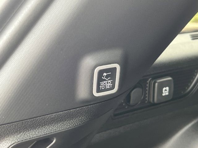 New 2025 Jeep Grand Cherokee Altitude image 14