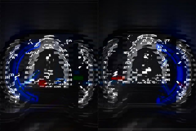 Used 2025 Toyota RAV4 LE image 27