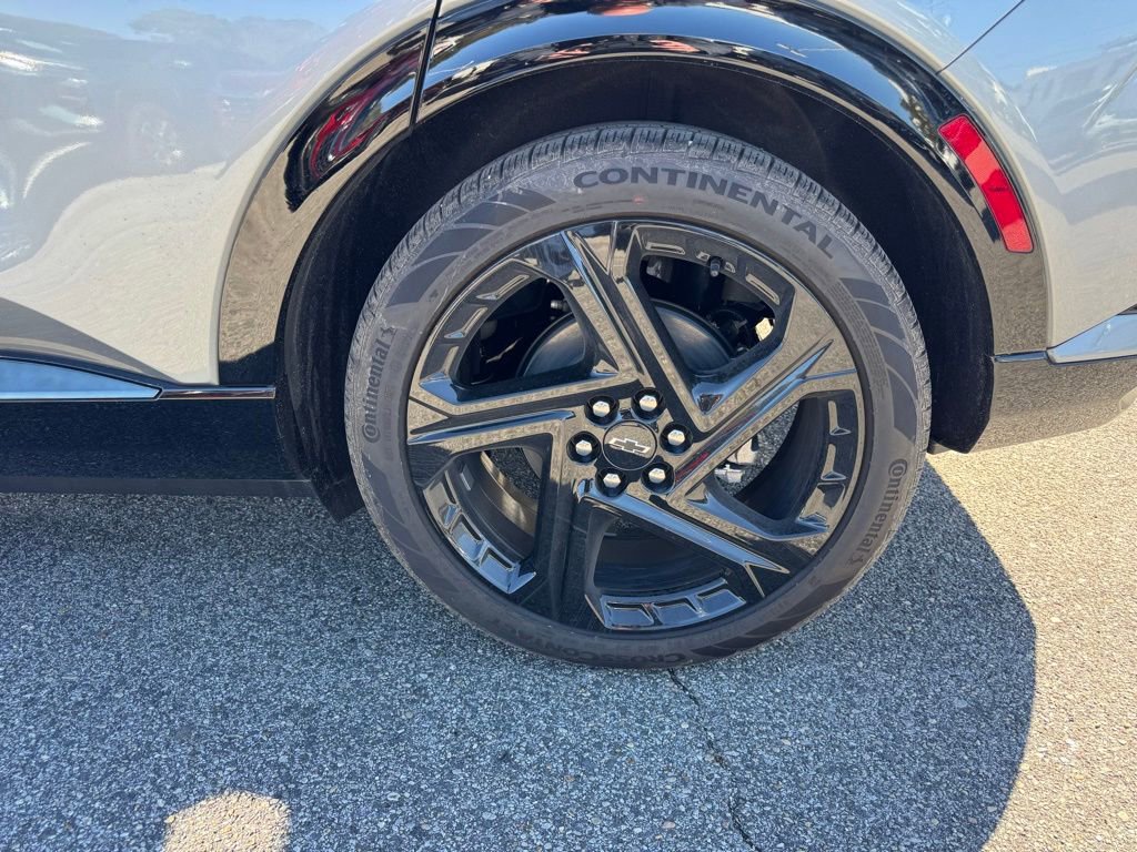 New 2026 Chevrolet Equinox EV RS image 3
