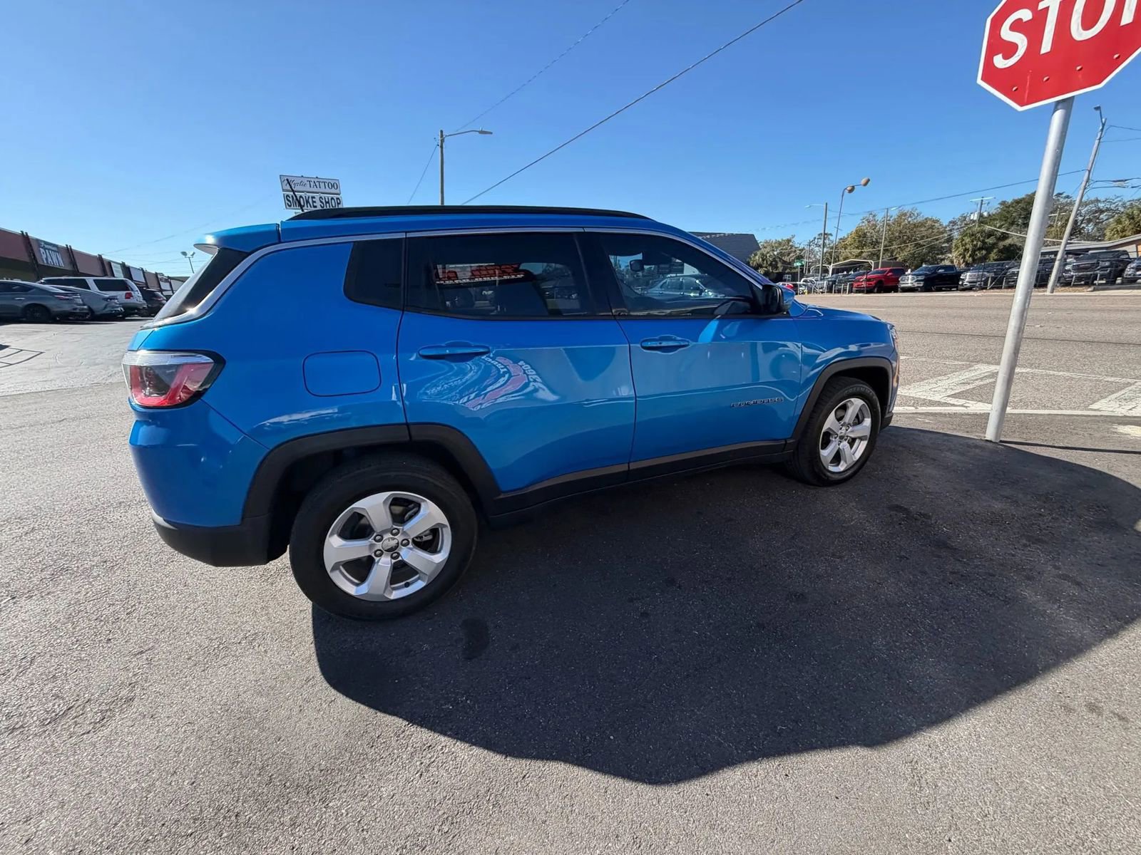 Used 2019 Jeep Compass Latitude FWD image 12