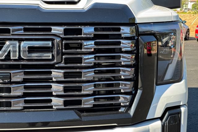 Used 2025 GMC Sierra 2500 Denali Ultimate AWD/4WD image 55
