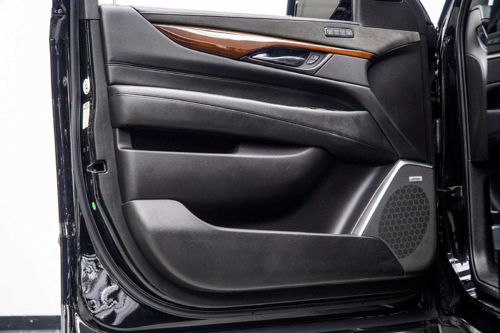 Used 2020 Cadillac Escalade Luxury RWD image 34