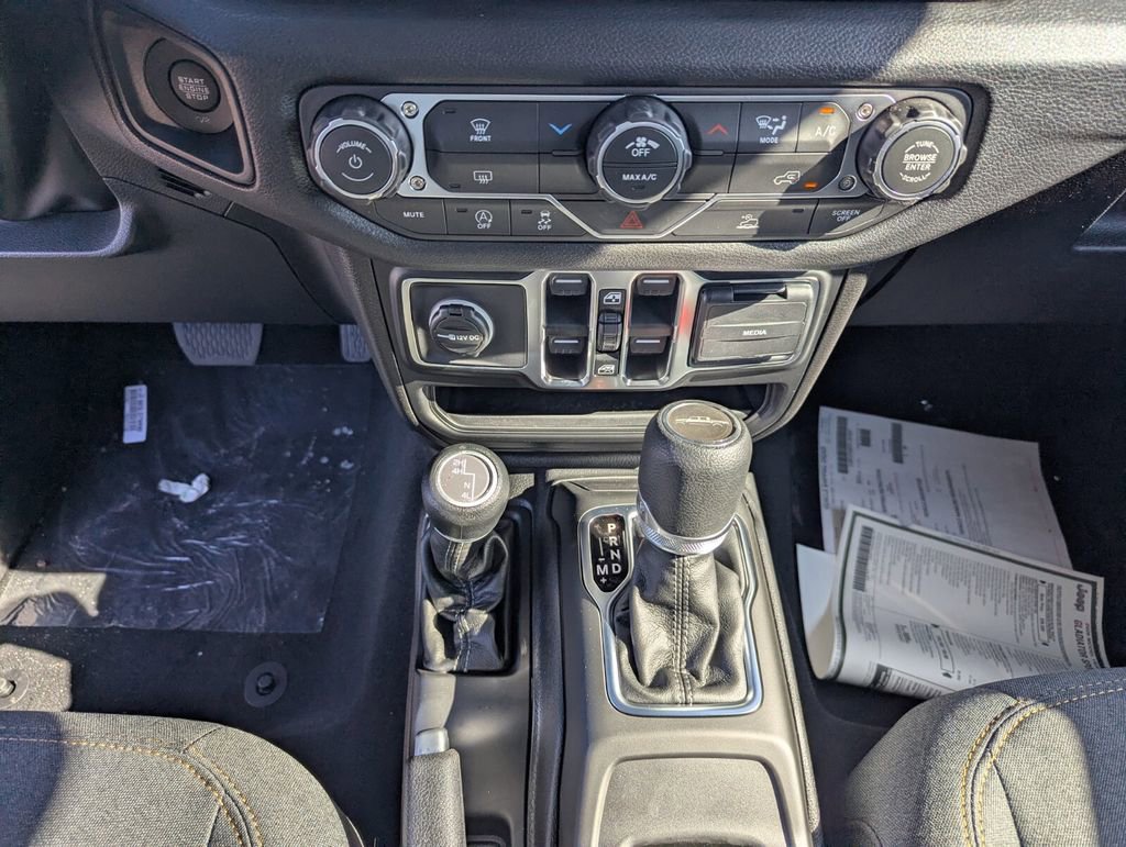 New 2026 Jeep Gladiator Sport image 15