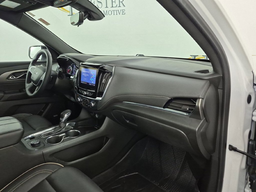 Certified 2023 Chevrolet Traverse Premier w/ Redline Edition FWD image 39