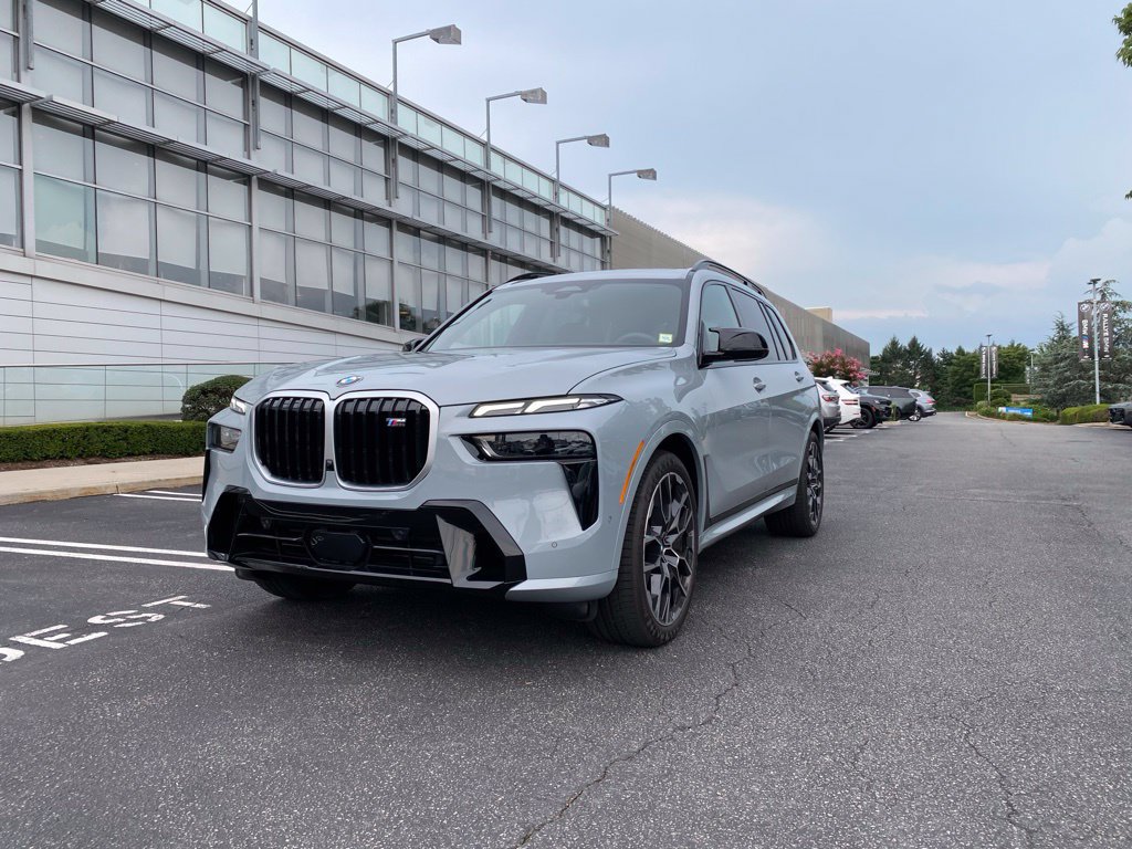 New 2026 BMW X7 M60i