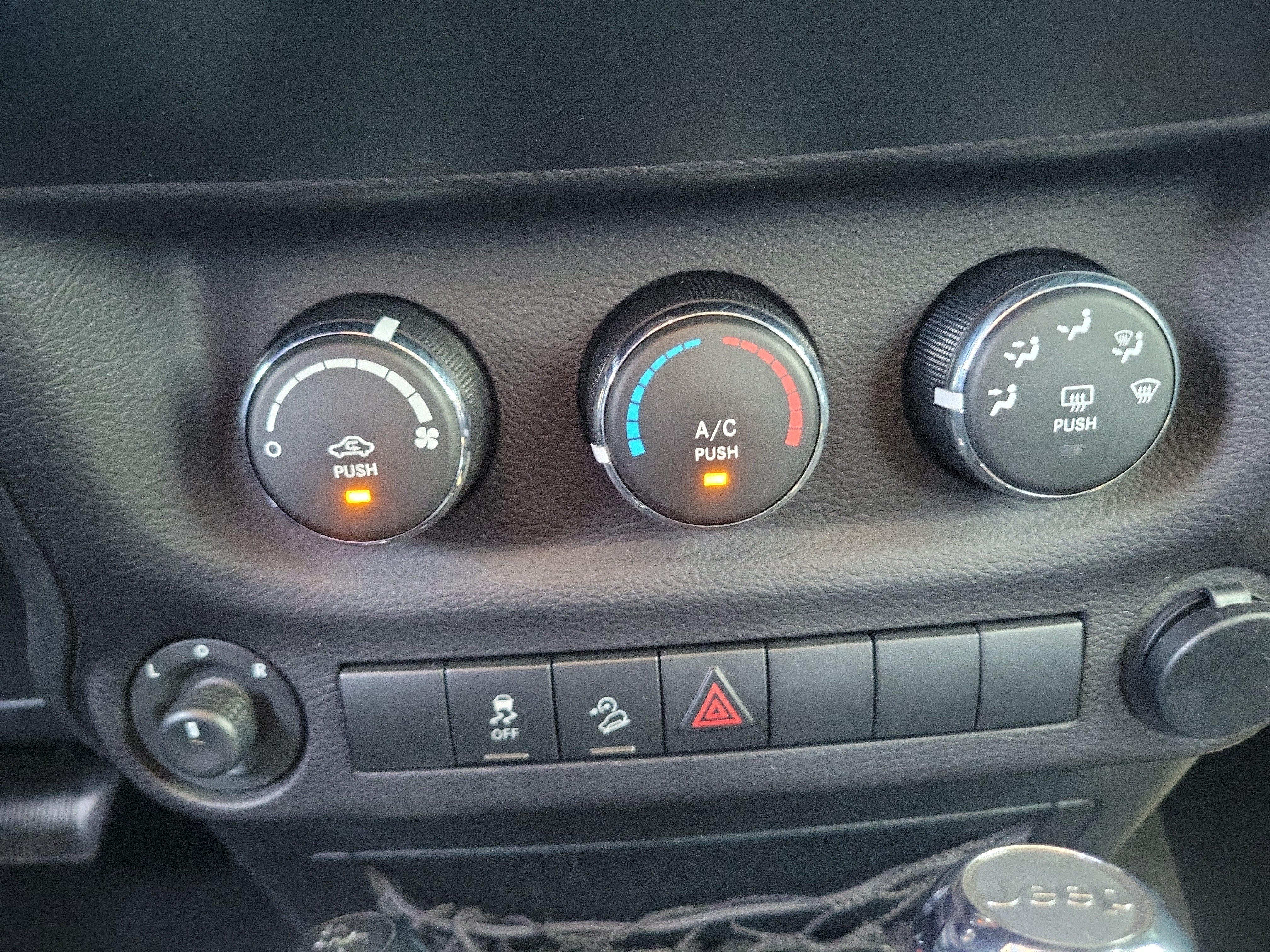 Used 2018 Jeep Wrangler Unlimited Sport S AWD/4WD image 29