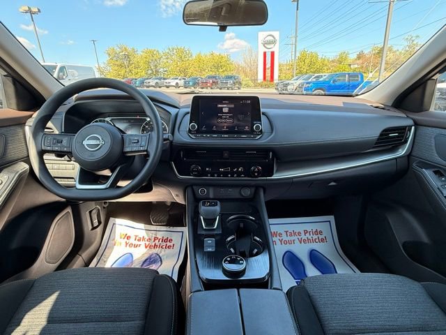 Certified 2023 Nissan Rogue SV image 21