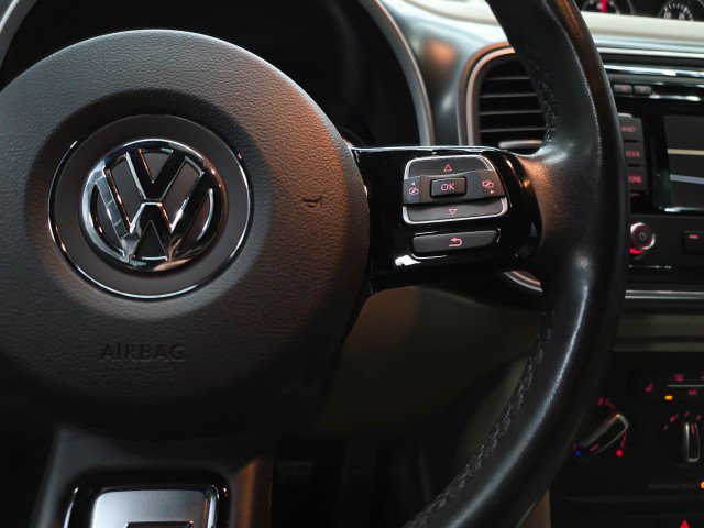 Used 2015 Volkswagen Beetle R-Line FWD image 19