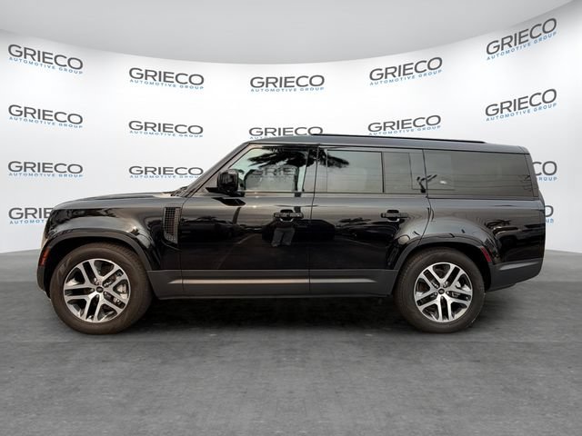 Used 2023 Land Rover Defender 130 SE AWD/4WD image 4