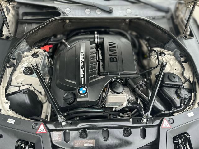 Used 2014 BMW 535i Gran Turismo xDrive image 29