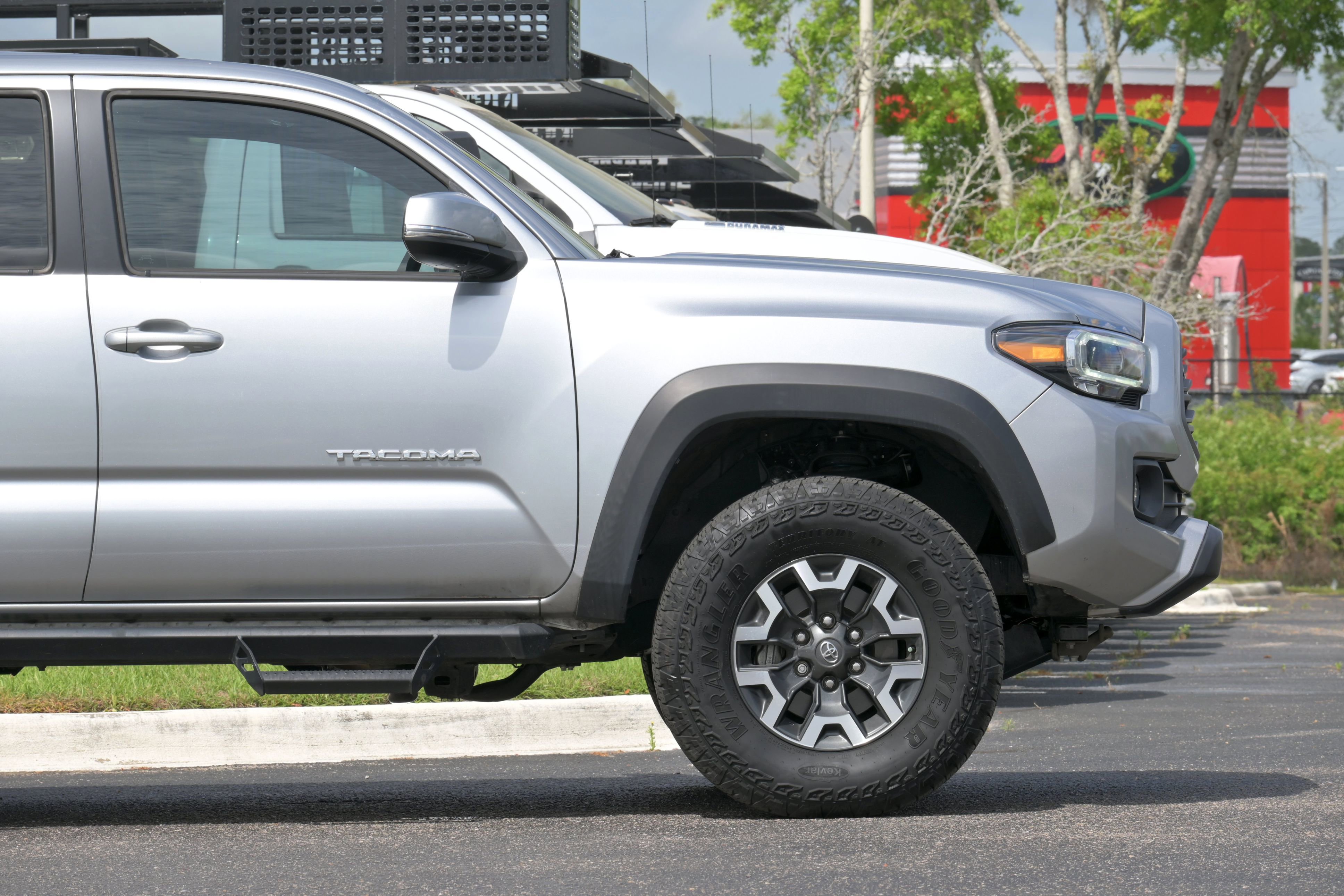 Used 2023 Toyota Tacoma TRD Off-Road w/ TRD Premium Off Road Package image 6