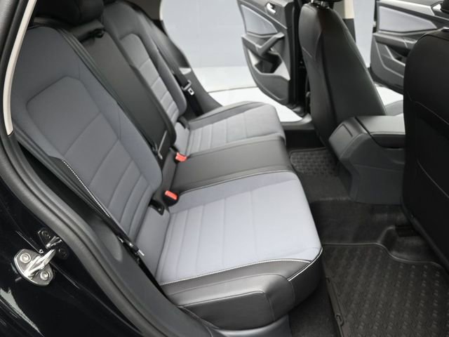 New 2026 Volkswagen Jetta SE FWD image 14