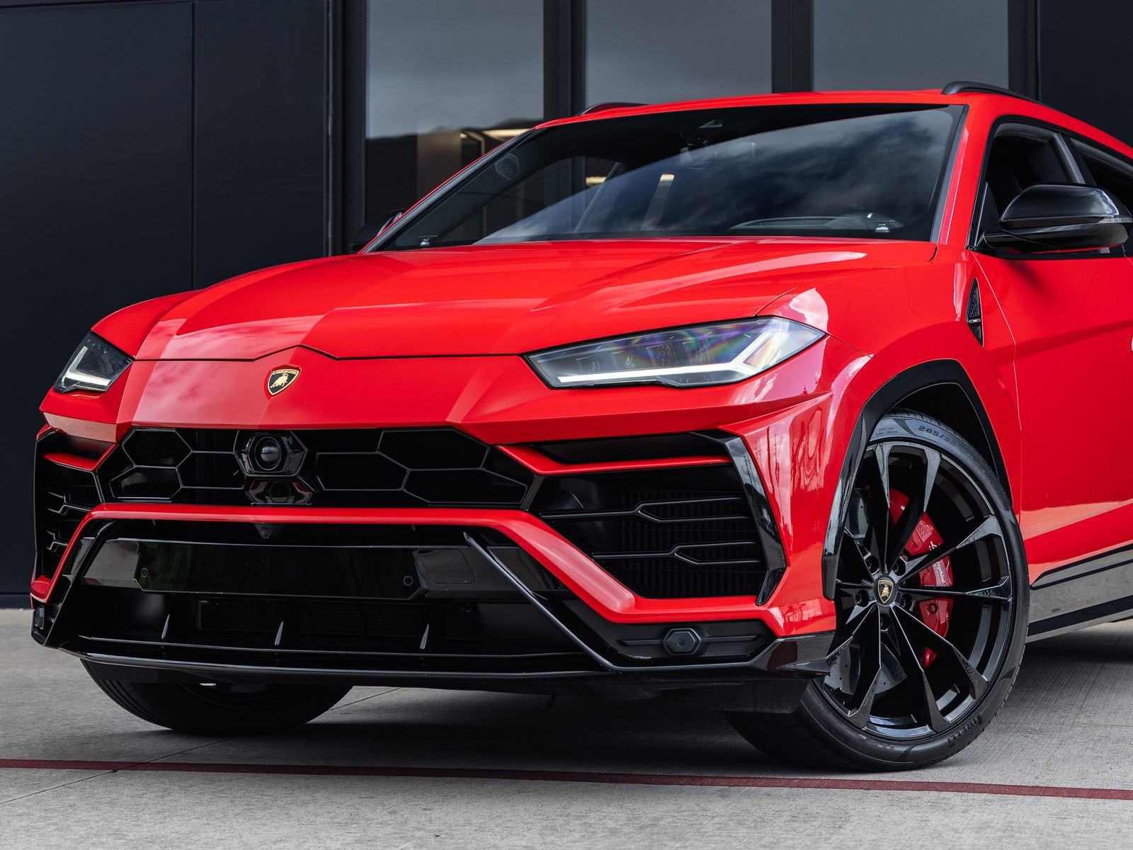 Used 2022 Lamborghini Urus image 3