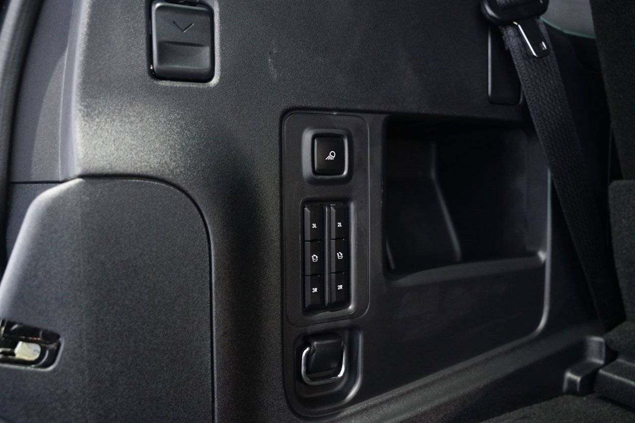 Used 2025 Lincoln Navigator Reserve image 28